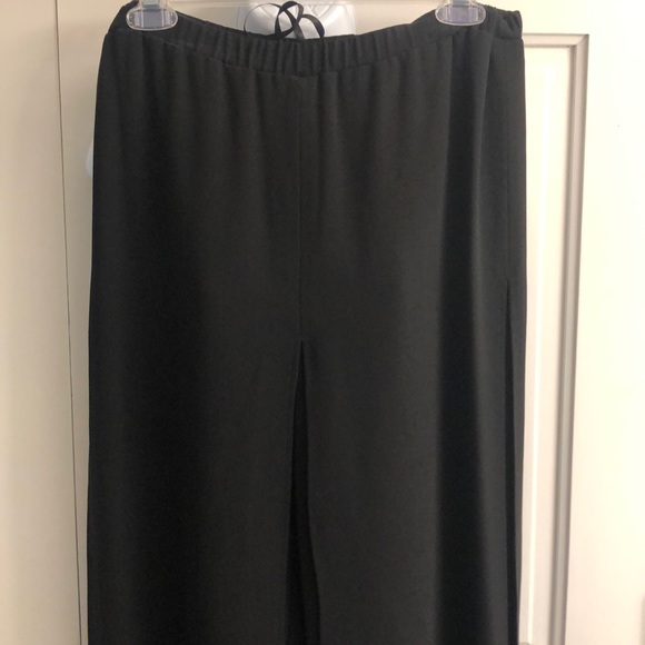 Black skirt pants - Picture 1 of 3